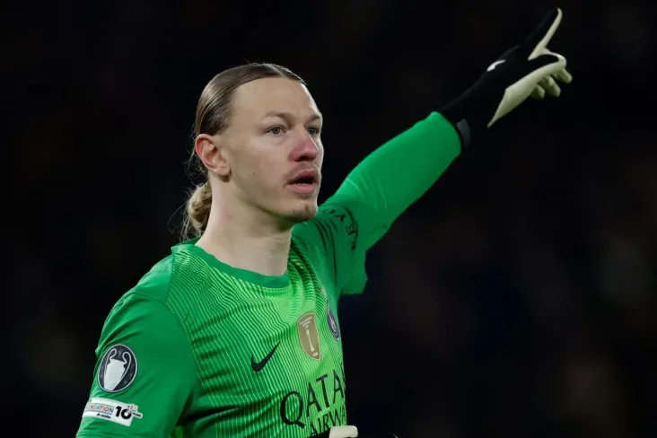 PSJ sobiq darvozaboni Safonovni Chevalier bilan taqqosladi va 2026 yilgi jahon chempionatida Matvey yo'qligi haqida gapirdi