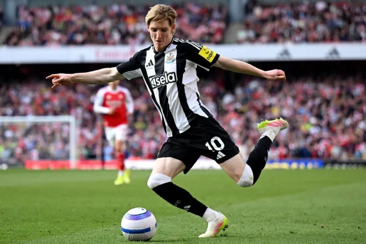 "Liverpul "hujumchini" Tottenxem " ga sotishi va Entoni Gordonni sotib olishi mumkin-TEAMtalk