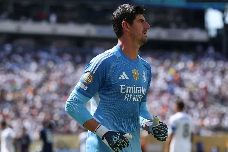 Arbeloa: Kurtua jarohat bilan ham o'ynashni xohladi, lekin men uni to'xtatdim