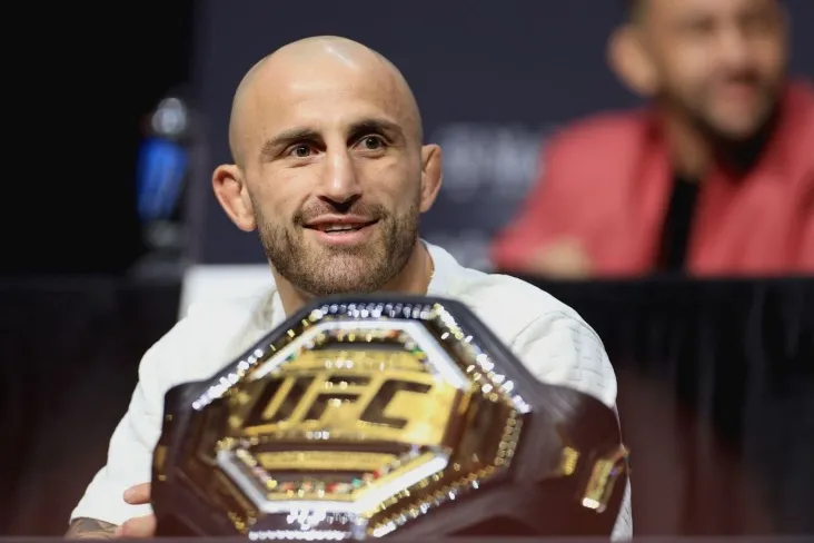 Volkanovskiy Islom Maxachevni UFC tarixidagi eng buyuk 5 jangchi qatoriga kiritdi