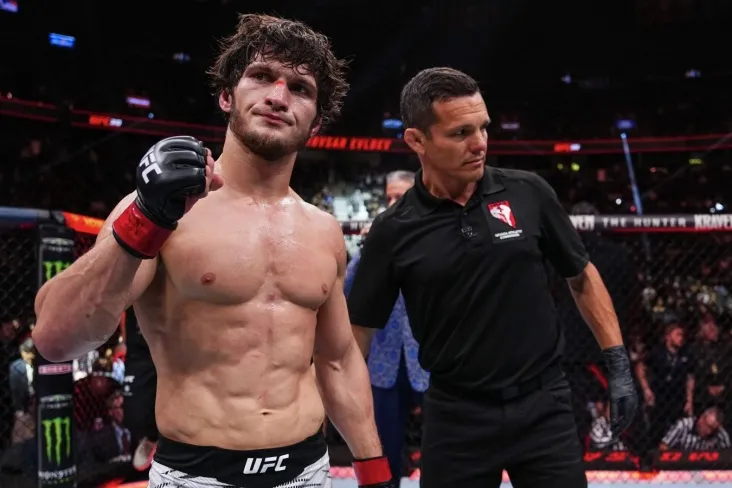 Movsar Yevloyev leron Merfining karerasidagi birinchi mag'lubiyatini keltirdi