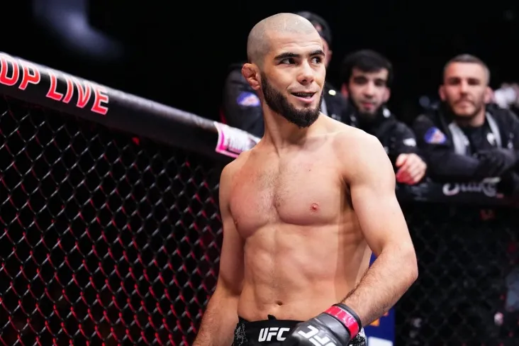 Video: Mokaev Jeyk Polning reklama aktsiyasida jang oldidan mashq qilmoqda