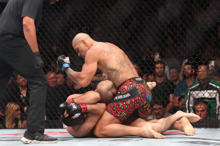 Pereyra oq uyda gan bilan jang qilishdan uch oy oldin 110 kg dan ortiq vazn ko'rsatdi