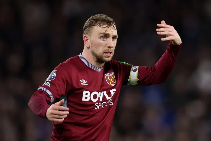 "Noto'g'ri daraja." Jerrard Bouen "Liverpul"da Salohni almashtirishi mumkinligiga shubha qilmoqda