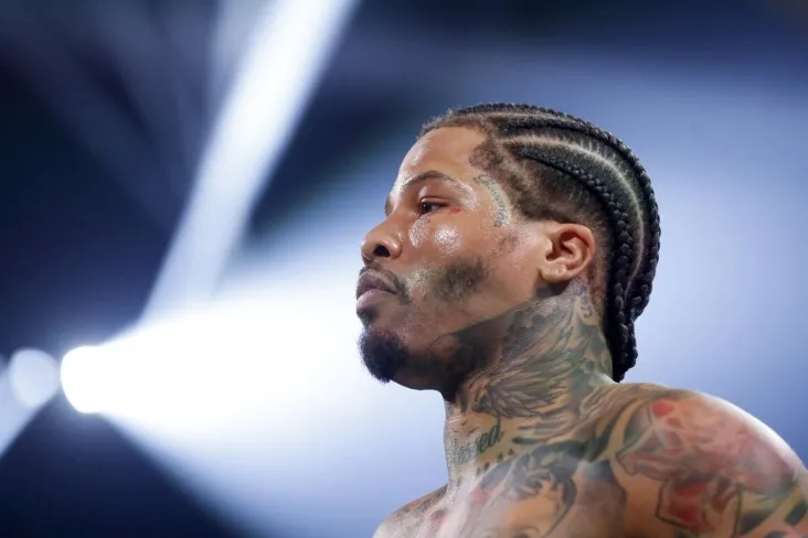 Prokurorlar Jervonta Devisga qarshi jinoiy ayblovlardan birini bekor qilishdi