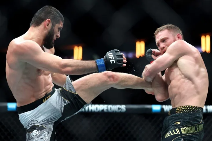 Della Maddalena Maxachev bilan jang paytida xafa bo'lgan yuzini tushuntirdi