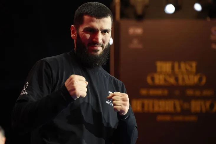 Umar Kremlev uchinchi jangni o'tkazishga tayyorligini bildirdi Bivol-Beterbiyev