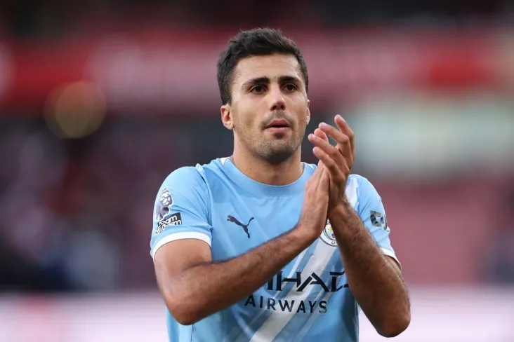 Man Siti Rodriga yangi shartnoma taklif qildi va uni "Real" ga-Romanoga qo'yib yuborishni rejalashtirmayapti