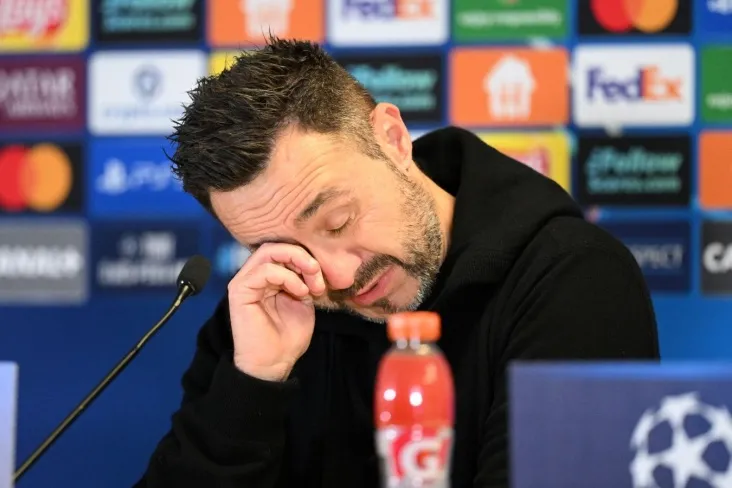 De Dzerbi Grinvudni qo'llab-quvvatlagani uchun uzr so'radi