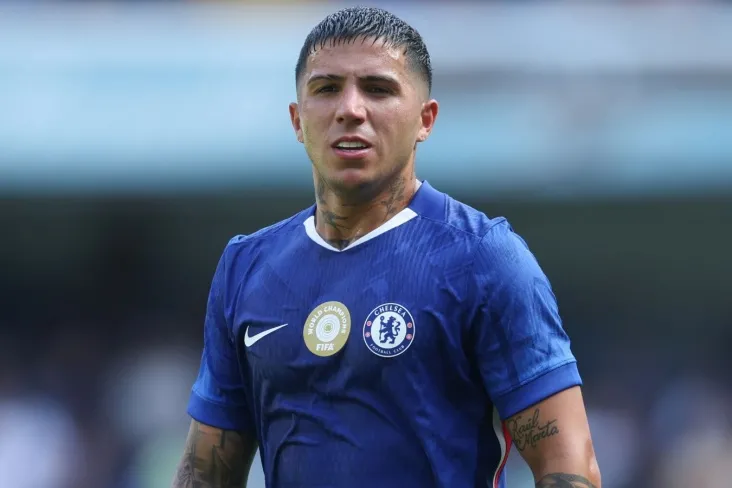 Enzo Fernandesning agenti futbolchi 2026 yilgi jahon chempionatidan keyin "Chelsi" ni tark etishi mumkinligini aytdi