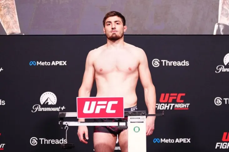 Abdul-Rahmon Yahyayev UFC Vegas 115 oldidan ikkinchi urinishda vazn chegarasiga yetdi