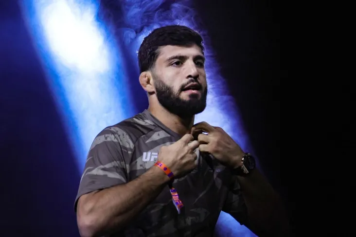 Armand Tsarukyan Rolls-Royce Mansory-ni 1 million dollarga sotib oldi