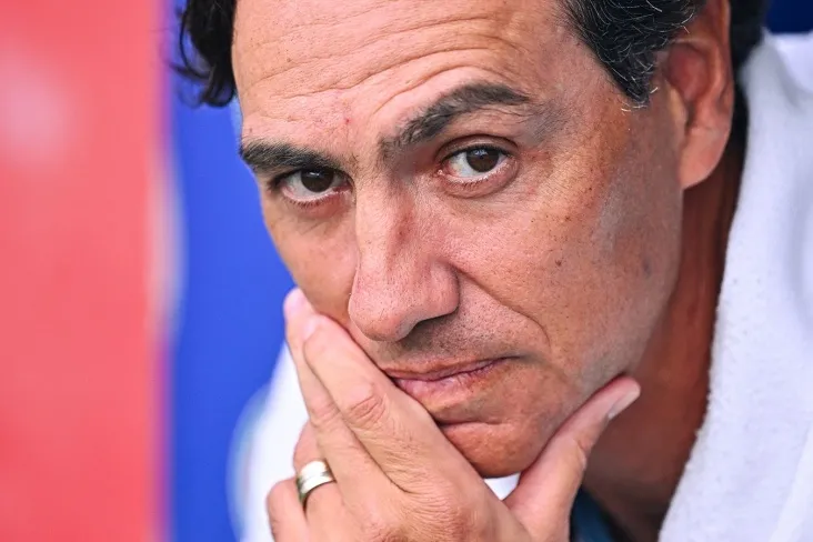 "Milan "ning afsonaviy himoyachisi Nesta "Tottenxem"dagi de Dzerbining shtab-kvartirasiga kirishdan bosh tortdi