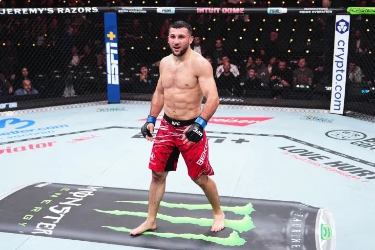 Azamat Bekoyev-Trishon Gor: jangni qayerda tomosha qilish kerak, qaysi kanalda