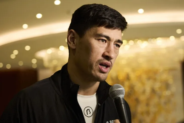 Dmitriy Bivol kimni karerasidagi eng qiyin raqib deb bilishini aytdi