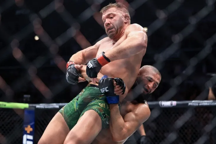 Du Plessis-Chimaevdan mag'lubiyat haqida: biz jang qilayotganimizni his qilmadik