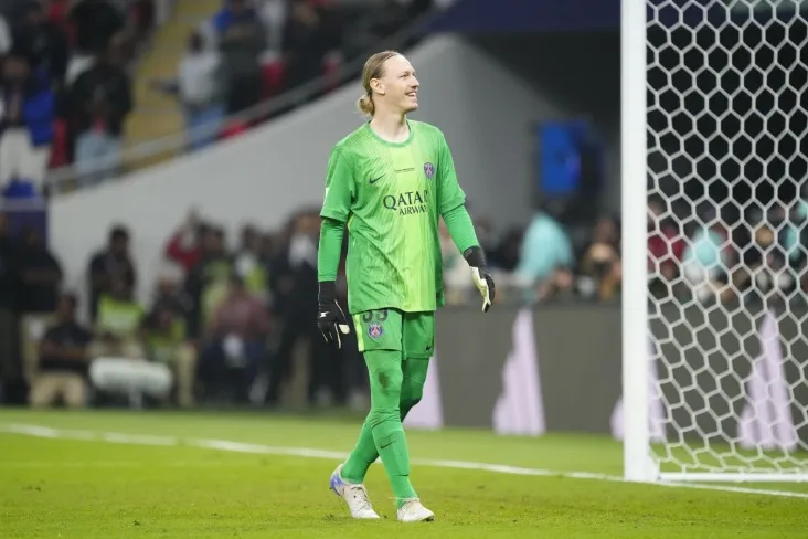 Matvey Safonov Chempionlar Ligasi pley-offining ketma-ket ikkinchi o'yinida "nolga" o'ynadi