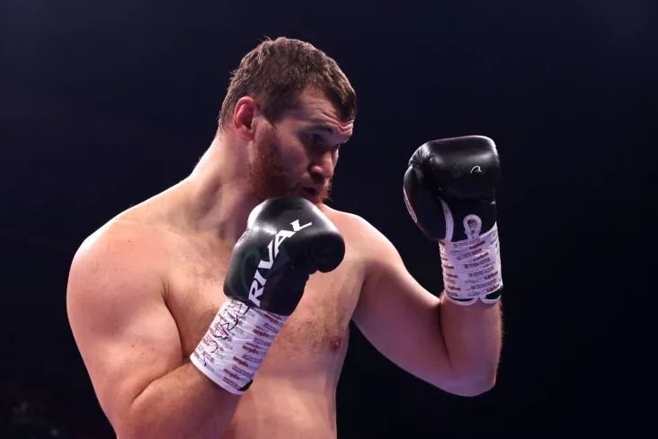 "Bu mening ovim. Shanba kuni kechasi men hikoya yozaman." Mahmudov-Fyuri bilan jang haqida