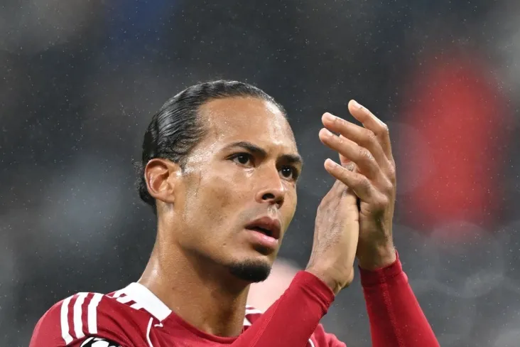 Van Deyk" Liverpul "ning ushbu mavsumdagi o'yinini" qabul qilib bo'lmaydigan " deb atadi