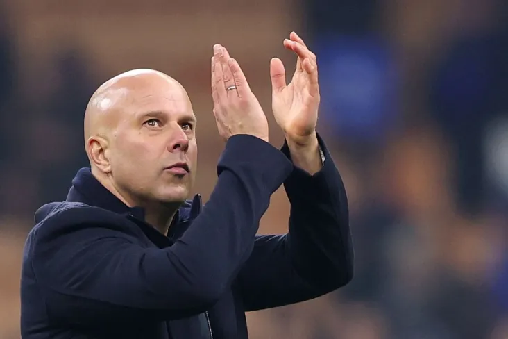 "Liverpul" bosh murabbiyi Arne Slot rahbariyatning to'liq qo'llab-quvvatlashini his qilganini aytdi