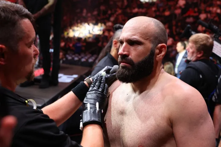 Azamat Murzakanov-Paulo Kosta: jangni qayerda tomosha qilish kerak, qaysi kanalda