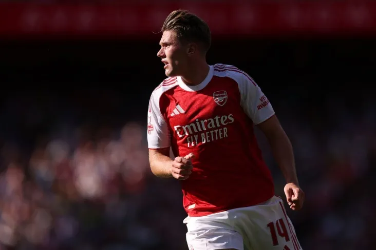 "Kun tartibini bema'ni o'zgartirish". Kran-DIEKERESHNING APL o'yinidagi quruq maydon haqidagi so'zlari haqida