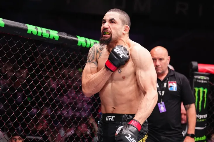 Uittaker-Adesanyaning mag'lubiyatlari haqida: u o'zini juda qulay his qilishi mumkin