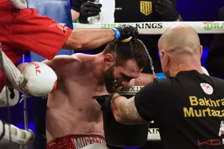 Murtazaliyevning aytishicha, uning jamoasi Kelli bilan jangda hakamlikka norozilik bildirgan