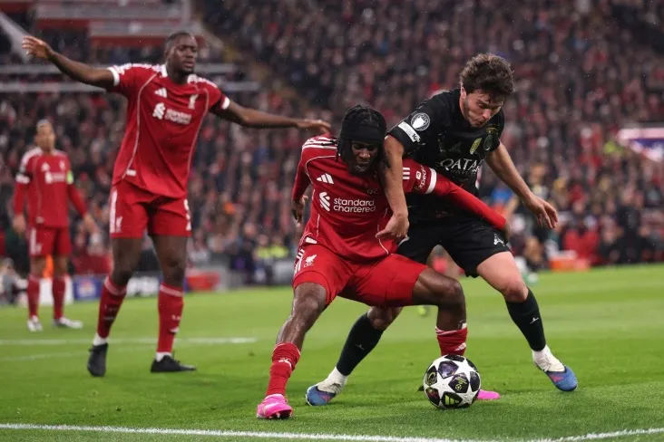 "PSJ" ning "Liverpul" ustidan "Suxar" Safonov bilan g'alabasi LCH o'yinining video sharhida