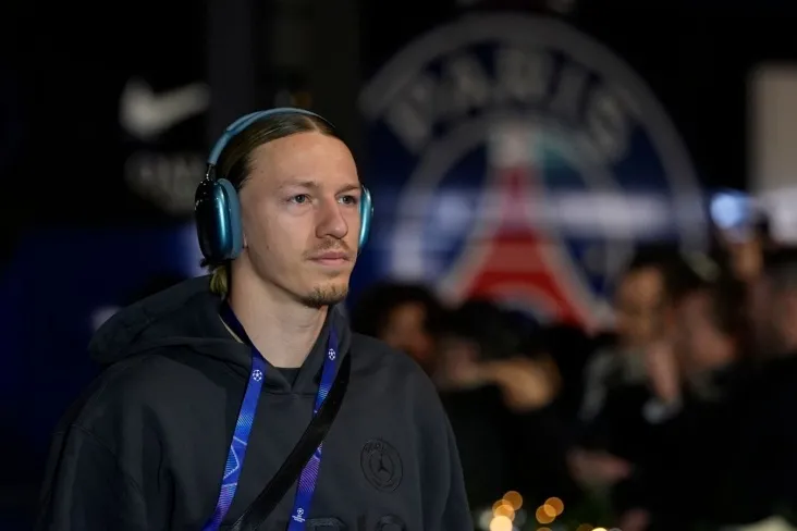 Safonovning birinchi murabbiyi PSJ uni birinchi darvozabon sifatida ko'rmasligi haqidagi mish-mishlarga munosabat bildirdi