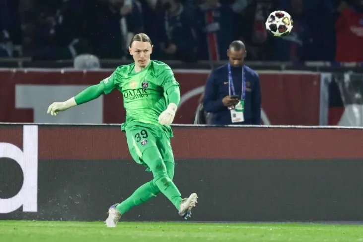 "Virtuoz o'yin". L'Équipe Safonovning "Liverpul" bilan o'tgan LCH o'yinida ishtirok etganini yuqori baholadi.