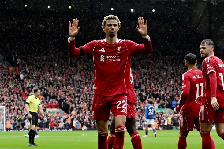 Frantsiya terma jamoasi bosh murabbiyi Deschamps jarohati tufayli 2026 yilgi Jahon chempionatini o'tkazib yuboradigan Ekitikaga murojaat qildi