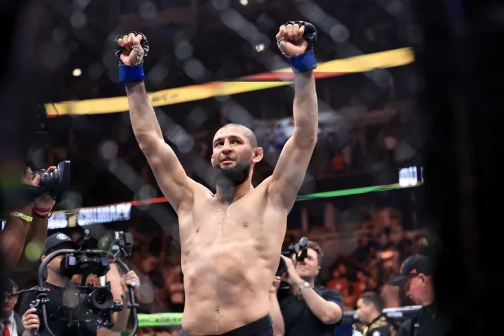 Chimayev-Striklend haqida: uning jamoasi yo'q. Bitta murabbiy va men u bilan muloqot qilishdan ko'ra yaxshiroq