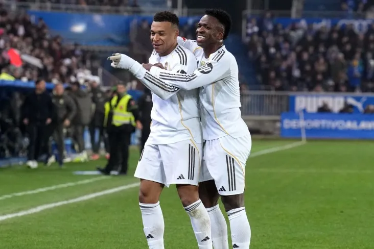 "Real" Vinicius, Mbappe yoki Bellingham — el Mundo sotish niyatida emas
