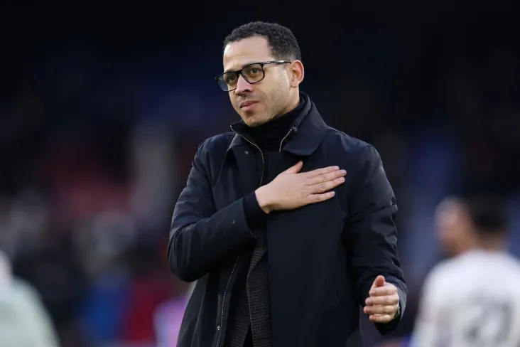 Koul Palmer "Chelsi" bosh murabbiyi Liam Rosenorning ishi haqida o'ylayotganini aytdi