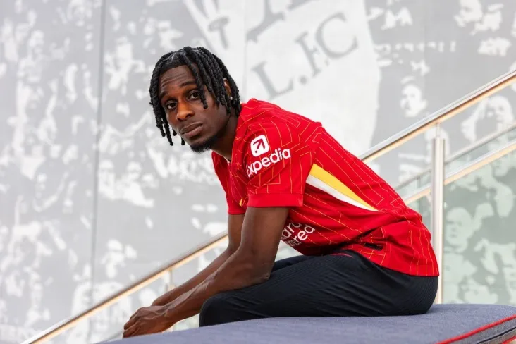 "Liverpul" himoyachisi Frimpong jarohatlar bilan qanday kurashayotganiga javob berdi