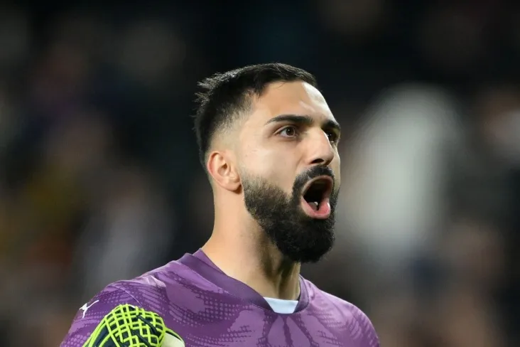 "Liverpul" murabbiyi zambilda olib ketilgan Mamardashvilining jarohati tafsilotlarini oshkor qildi