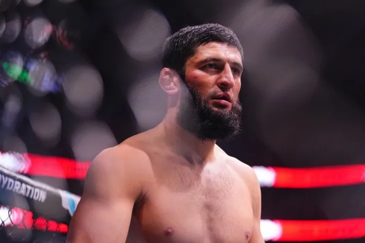 Amerikalik sobiq UFC chempioni Rokxold nima uchun UFC 328da Chimaevni qo'llab-quvvatlashini tushuntirdi
