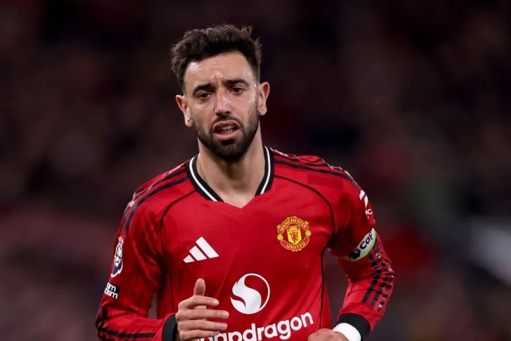 "MU" hujumchisi Sheshko Brunu Fernandes mavsumning eng yaxshi o'yinchisi bo'lishi kerak deb hisoblaydi