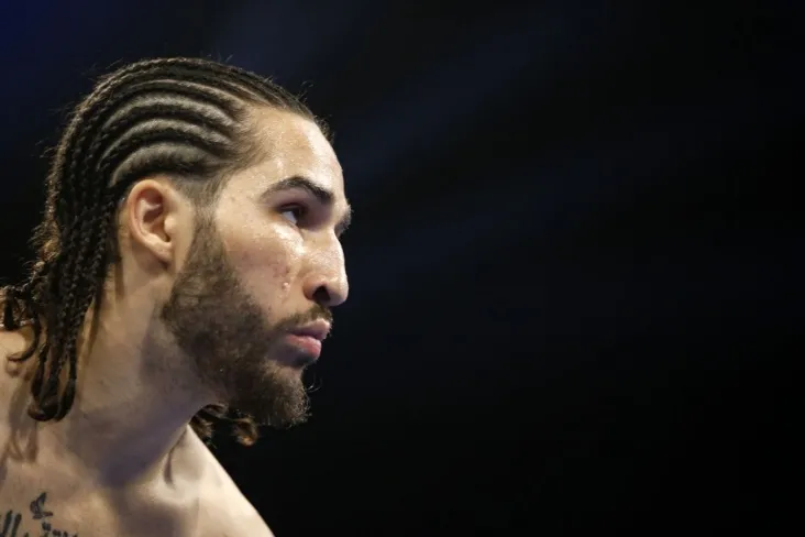 "Bobomning ismini kiymaslik kerak." Muhammad Alining nabirasi boks islohotiga qarshi chiqdi