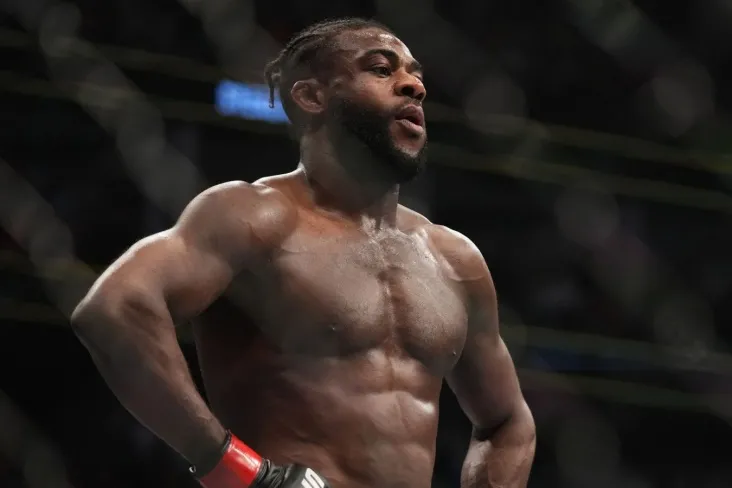 "Keling, afsonani afsonaga qarshi kurashaylik." Sterling volkanovskiga qarshi chiqdi