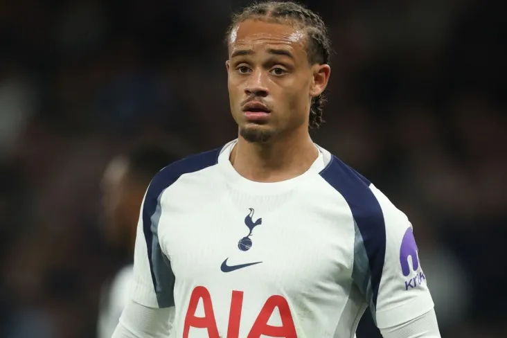 "Yuragim eziladi." Xavi Simons og'ir jarohati tufayli 2026 yilgi jahon chempionatini o'tkazib yuborishini e'lon qildi