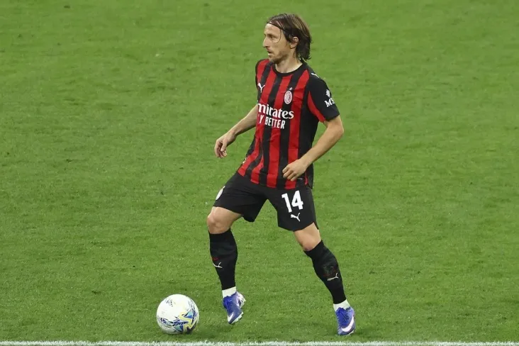 Luka Modrich chap zigomatik suyakning bir nechta sinishidan so'ng operatsiya qilindi