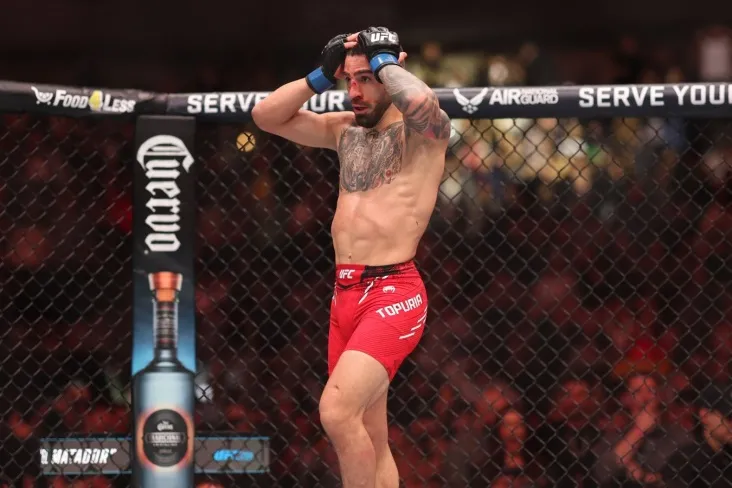 Ilyos Topuriya oq uyda Jastin Get bilan jang qilishdan oldin dodgesni o'rgatadi