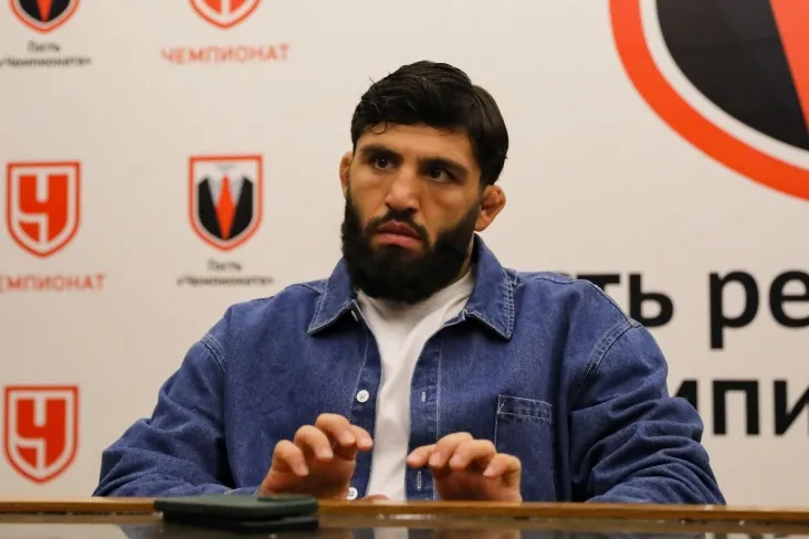 Tsarukyan UFC unga oq uydagi turnirda Maykl Chandler bilan jang qilishni taklif qilganini aytdi