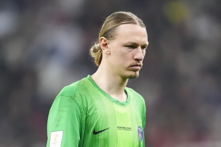 "Unga nimani taqdim etish kerak? Kamida 2 ta narsa." L'Équipe-Safonovning "Bavariya"bilan o'yinda o'ynashi haqida