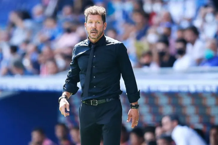 Diego Simeone va uning o'g'li kiyinish xonasiga ketishdan oldin "Arsenal" himoyachisi bilan to'qnash kelishdi