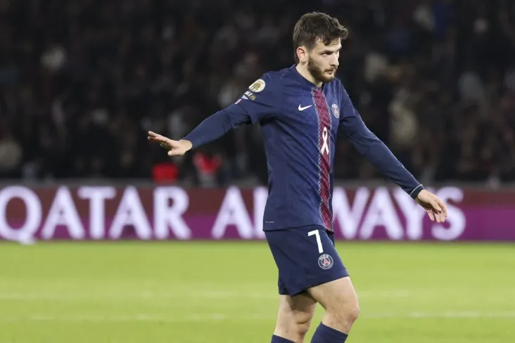 Xvicha Kvaratsheliya Chempionlar Ligasida Kaka, Jeko va Dembele tomonidan qo'lga kiritilgan yutuqni takrorladi