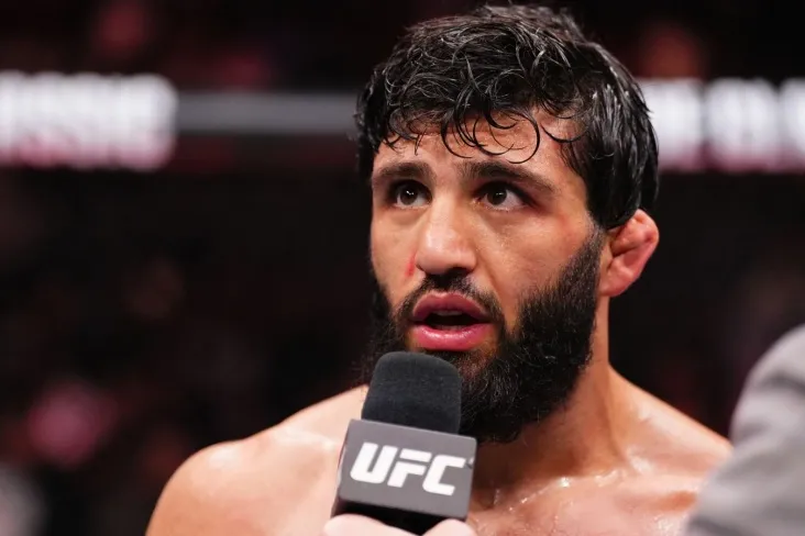Armand Tsarukyan rafda yangi raqib nomini e'lon qildi. U afsonaviy UFC sobiq jangchisiga aylandi