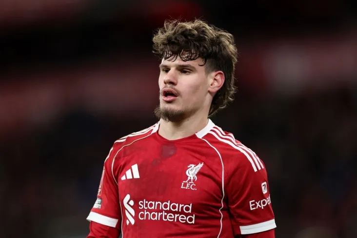 "Liverpul" murabbiyi Slot Kerkes "Manchester Yunayted"bilan o'ynashi mumkinligini aytdi